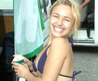 Hayden Panettiere looking just totally cute and delicious.